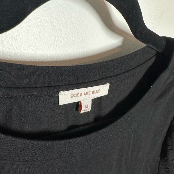 Skies are Blue Women's Black Swiss Dot Back Button Up Blouse Size Medium - Picture 3 of 9